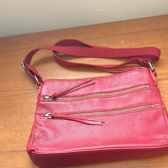 The Sak Red Crossbody Bag with Smooth Leather Finish - Picture 8 of 10